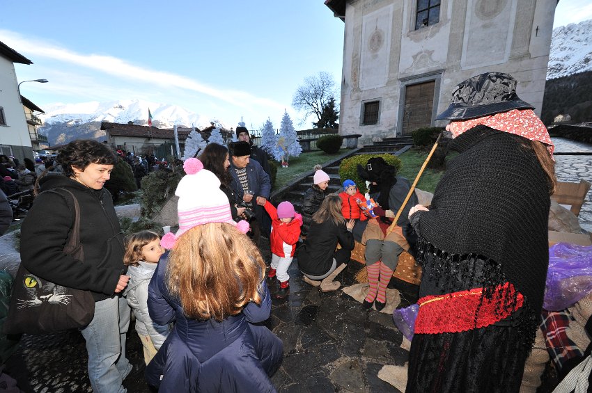 040 La Befana in Grimoldo a Oltre il Colle.JPG